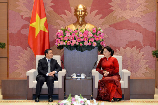 Chủ tịch Quốc hội Nguyễn Thị Kim Ngân tiếp Đại sứ Cộng hòa Dân chủ Nhân dân Lào