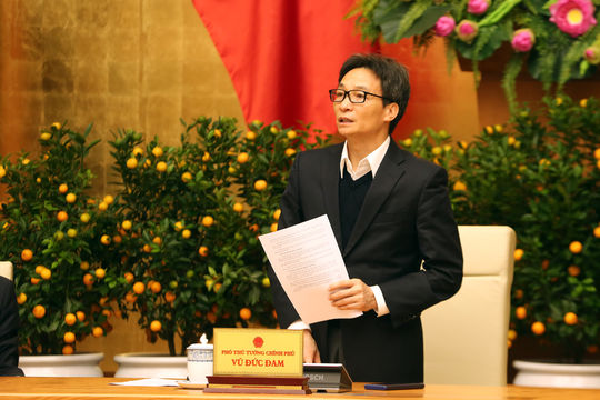 Phó Thủ tướng Vũ Đức Đam: ‘Phải an toàn, an tâm mới đi học trở lại’