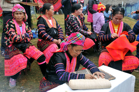 Phát triển kinh tế - xã hội vùng đồng bào dân tộc thiểu số và miền núi