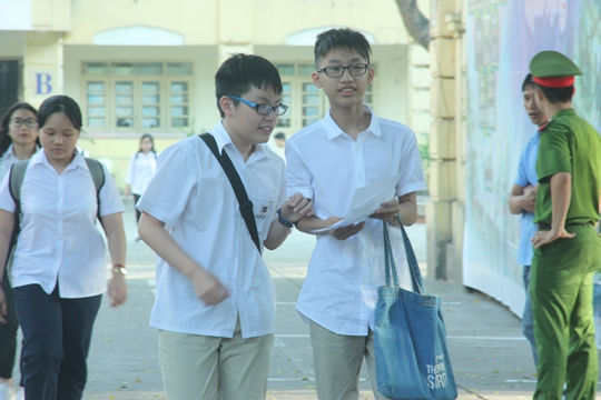 Tuyển sinh lớp 10 tại Hà Nội: chỉ 62% học sinh có cơ hội vào trường công lập