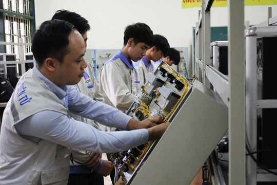 Tuyên dương học sinh, sinh viên các cơ sở giáo dục nghề nghiệp xuất sắc, tiêu biểu năm 2020