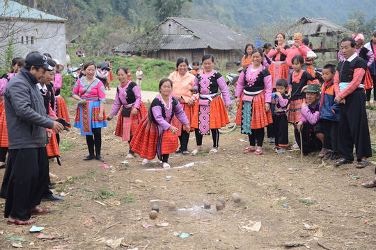 Cần bảo tồn và phát huy lễ hội  truyền thống của các dân tộc thiểu số