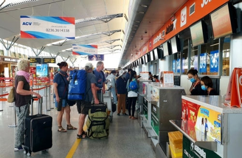 Việt Nam mất gần 40% lượng khách du lịch trong tháng 2 vì Covid-19