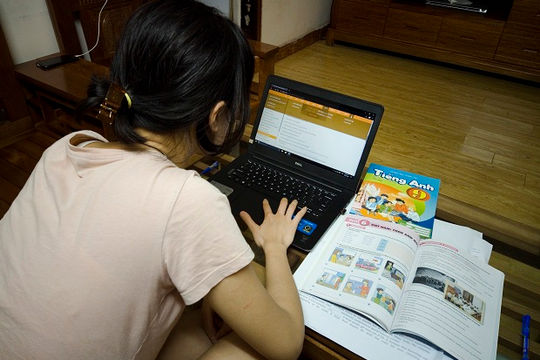 Học đại trà qua truyền hình:  Giải pháp tối ưu cho học sinh, sinh viên trong mùa dịch