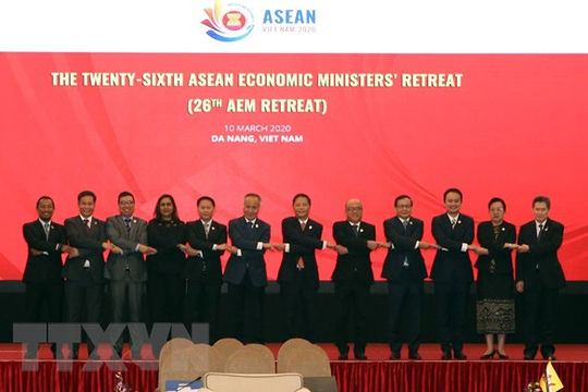 Đẩy mạnh thu hút đầu tư ASEAN thông qua thuận lợi hóa thương mại Đẩy mạnh thu hút đầu tư ASEAN thông qua thuận lợi hóa thương mại