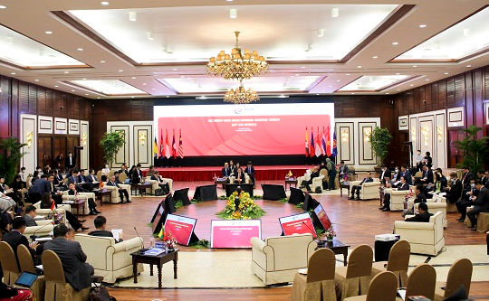 Thông qua 12 sáng kiến, ưu tiên hợp tác kinh tế của Việt Nam trong năm Chủ tịch ASEAN Thông qua 12 sáng kiến, ưu tiên hợp tác kinh tế của Việt Nam trong năm Chủ tịch ASEAN