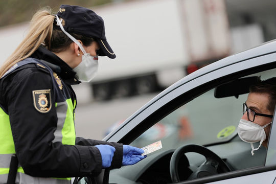 Tây Ban Nha công bố gói hỗ trợ 220 tỷ USD để đối phó dịch COVID-19