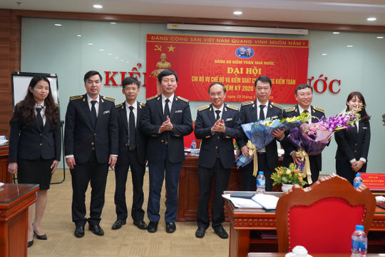 Phối hợp thật tốt trong lãnh đạo, chỉ đạo thực hiện nhiệm vụ chính trị nhiệm kỳ tới Phối hợp thật tốt trong lãnh đạo, chỉ đạo thực hiện nhiệm vụ chính trị nhiệm kỳ tới