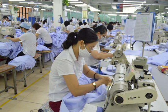 Gần 70.000 công nhân lao động Hà Nội mất việc, thiếu việc vì đại dịch
