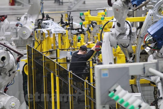 Nhật Bản: Chỉ số lòng tin của các nhà chế tạo lớn rơi vào vùng âm