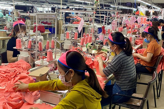 Dịch COVID-19: Khơi thông dòng lưu chuyển hàng hóa xuất khẩu