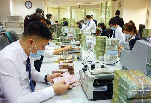 Ngân hàng đồng loạt giảm lãi suất cho vay, hỗ trợ chống dịch Covid-19