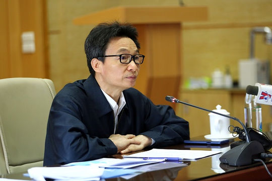 'Chúng ta phải chuẩn bị tinh thần dịch còn kéo dài' 'Chúng ta phải chuẩn bị tinh thần dịch còn kéo dài'