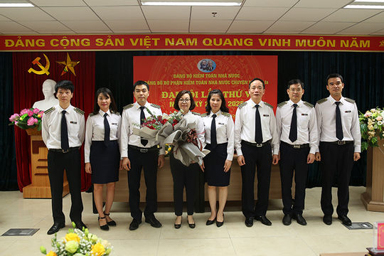 Giữ vững truyền thống đoàn kết, đổi mới, sáng tạo, lãnh đạo thực hiện thắng lợi nhiệm vụ chính trị được giao