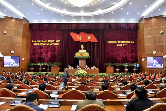 Nhân sự Khoá XIII cần kế thừa, ổn định, đổi mới và phát triển Nhân sự Khoá XIII cần kế thừa, ổn định, đổi mới và phát triển