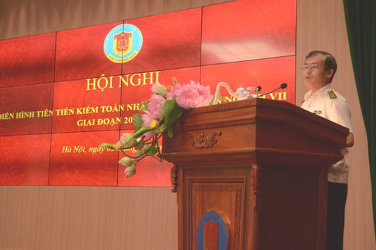 Thực hiện nhiệm vụ chính trị phải gắn với phong trào thi đua Thực hiện nhiệm vụ chính trị phải gắn với phong trào thi đua