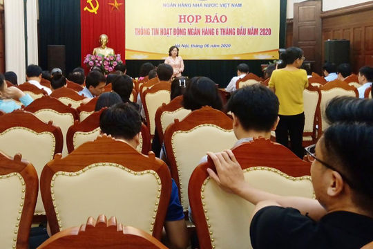 Hoạt động ngân hàng vẫn đang đứng trước nhiều thách thức