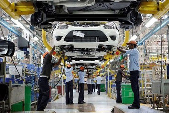 Giảm 50% lệ phí trước bạ khi đăng ký ô tô sản xuất hoặc láp ráp trong nước tới hết năm 2020