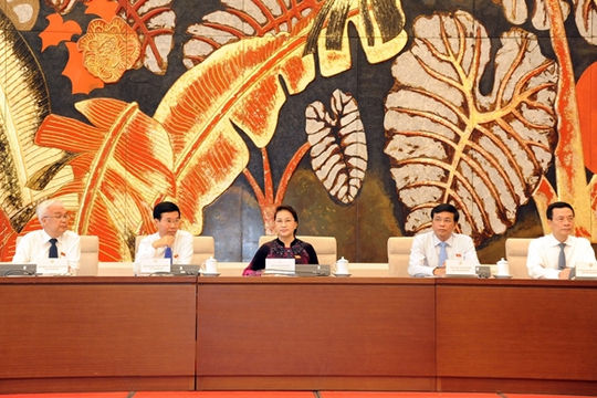 Phấn đấu mỗi người làm báo là một tấm gương điển hình Phấn đấu mỗi người làm báo là một tấm gương điển hình