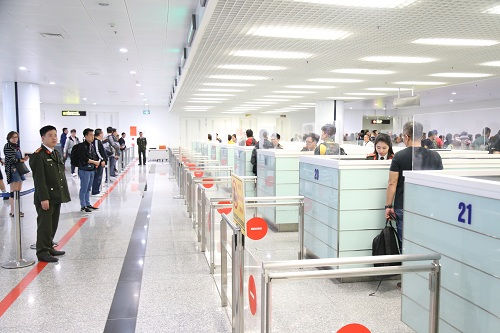 Dịch vụ công trực tuyến kiểm soát xuất nhập cảnh bằng cổng kiểm soát tự động Dịch vụ công trực tuyến kiểm soát xuất nhập cảnh bằng cổng kiểm soát tự động