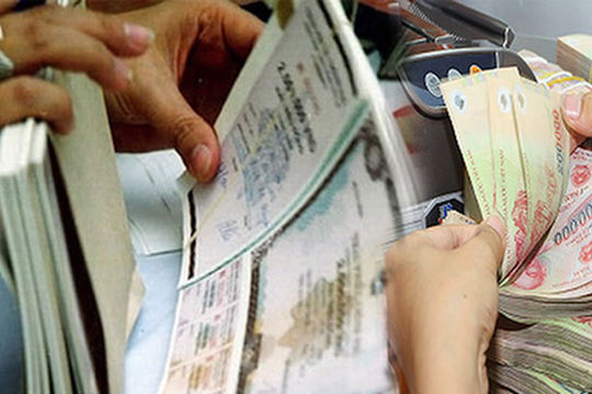 Tiền gửi tiết kiệm chảy sang trái phiếu doanh nghiệp Tiền gửi tiết kiệm chảy sang trái phiếu doanh nghiệp
