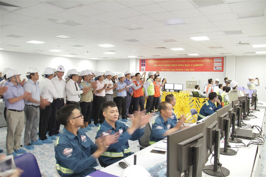 PVN vượt khủng hoảng “kép”, đưa các dự án về đích  đúng tiến độ PVN vượt khủng hoảng “kép”, đưa các dự án về đích  đúng tiến độ