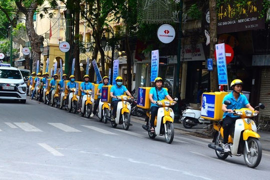 Khơi dậy trách nhiệm tham gia bảo hiểm xã hội, bảo hiểm y tế của mỗi người dân