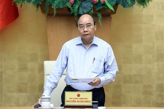 Thủ tướng: Xem xét mở lại một số đường bay thương mại quốc tế