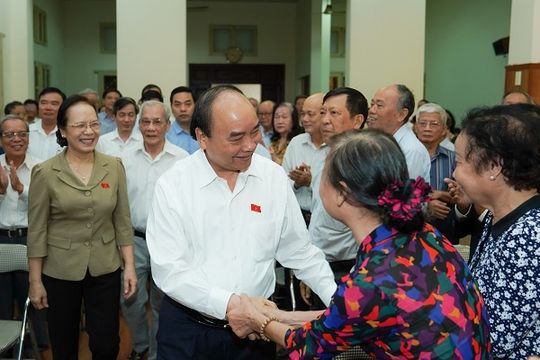 Thủ tướng giải đáp nhiều vấn đề ‘nóng’ từ cử tri CLB Bạch Đằng