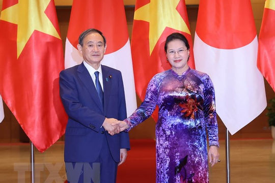Chủ tịch Quốc hội hội kiến Thủ tướng Nhật Bản Suga Yoshihide