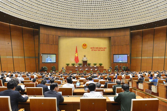 Quốc hội thảo luận tại tổ về kinh tế - xã hội, ngân sách... Nông nghiệp vẫn là bệ đỡ của nền kinh tế