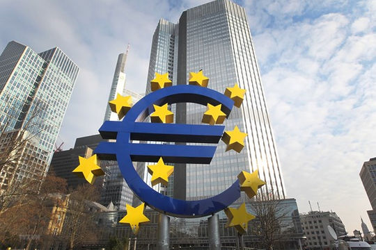 Cảnh báo nguy cơ kinh tế Eurozone suy thoái trong quý 4 do COVID-19