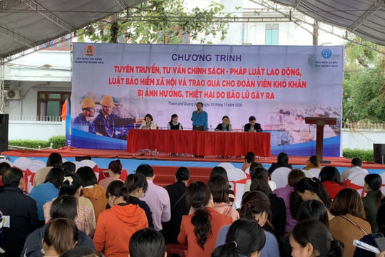 Bảo hiểm xã hội các tỉnh miền Trung: Vượt khó để về đích