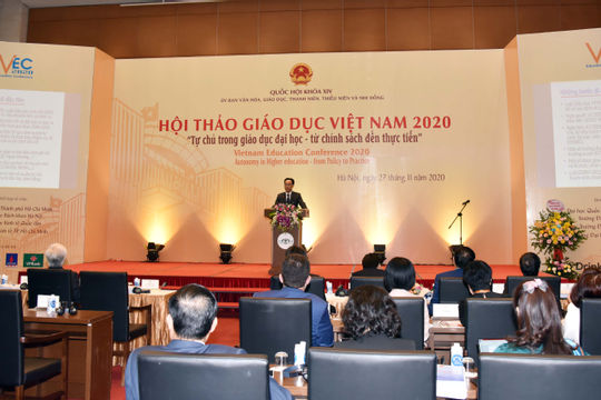 Nhận diện điểm “nghẽn” trong thực hiện tự chủ giáo dục đại học