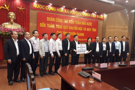 Tổng Kiểm toán Nhà nước Hồ Đức Phớc thăm và làm việc tại Tuyên Quang