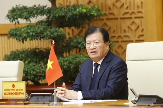 Phó Thủ tướng Trịnh Đình Dũng trả lời về việc xây dựng đường cao tốc