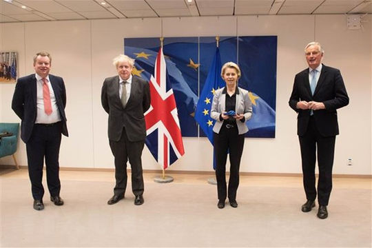 Gập gềnh đường về đích của thỏa thuận thương mại hậu Brexit Gập gềnh đường về đích của thỏa thuận thương mại hậu Brexit