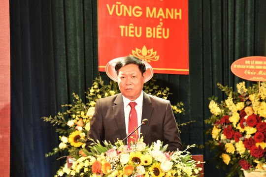 Giám đốc Bệnh viện Nội tiết Trung ương đón nhận danh hiệu Anh hùng Lao động thời kỳ đổi mới