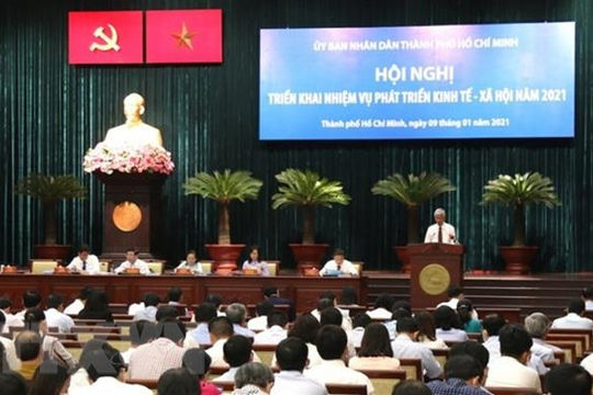 TP.HCM: Nỗ lực duy trì tăng tưởng kinh tế, tổ chức chính quyền đô thị