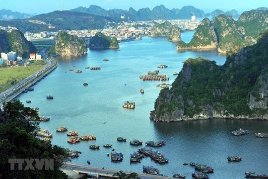 Phát triển Quảng Ninh trở thành trung tâm kinh tế biển mạnh