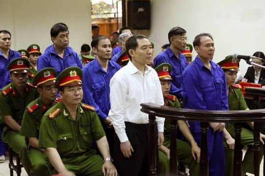 Nhìn lại nhiệm kỳ XII: Quyết tâm đấu tranh phòng, chống tham nhũng