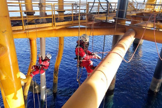 Xuân về trên những công trình dầu khí biển