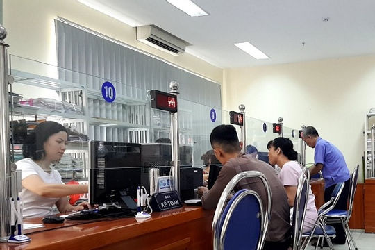 Phấn đấu vượt chỉ tiêu tham gia bảo hiểm xã hội, bảo hiểm y tế