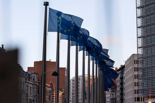 Làn sóng lây nhiễm thứ ba đe dọa sư phục hồi kinh tế của EU