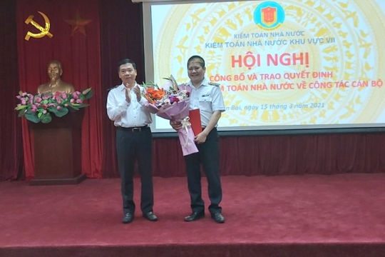 Công bố và trao quyết định của Tổng Kiểm toán Nhà nước về công tác cán bộ tại KTNN khu vực VII