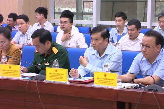 Phó Chủ tịch Quốc hội Đỗ Bá Tỵ kiểm tra công tác bầu cử tại Nghệ An Phó Chủ tịch Quốc hội Đỗ Bá Tỵ kiểm tra công tác bầu cử tại Nghệ An