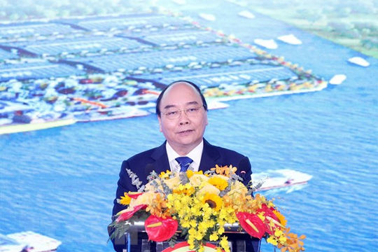 'Long An cần chú trọng phát triển bền vững gắn với bảo vệ môi trường' 'Long An cần chú trọng phát triển bền vững gắn với bảo vệ môi trường'