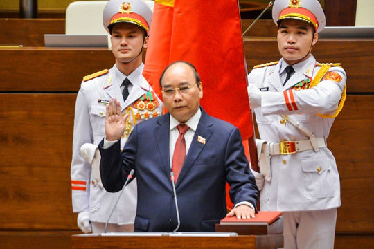 Chủ tịch nước Nguyễn Xuân Phúc tuyên thệ nhậm chức