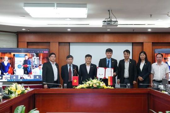 Hợp tác để tăng cường ứng dụng công nghệ mới trong lĩnh vực dầu khí