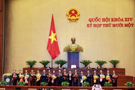 Quốc hội phê chuẩn bổ nhiệm 2 Phó Thủ tướng và 12 thành viên Chính phủ